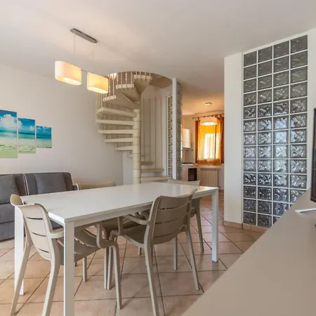 S3 * 이솔라 알바렐라