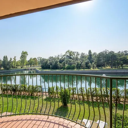 S3 אתר נופש Albarella Island